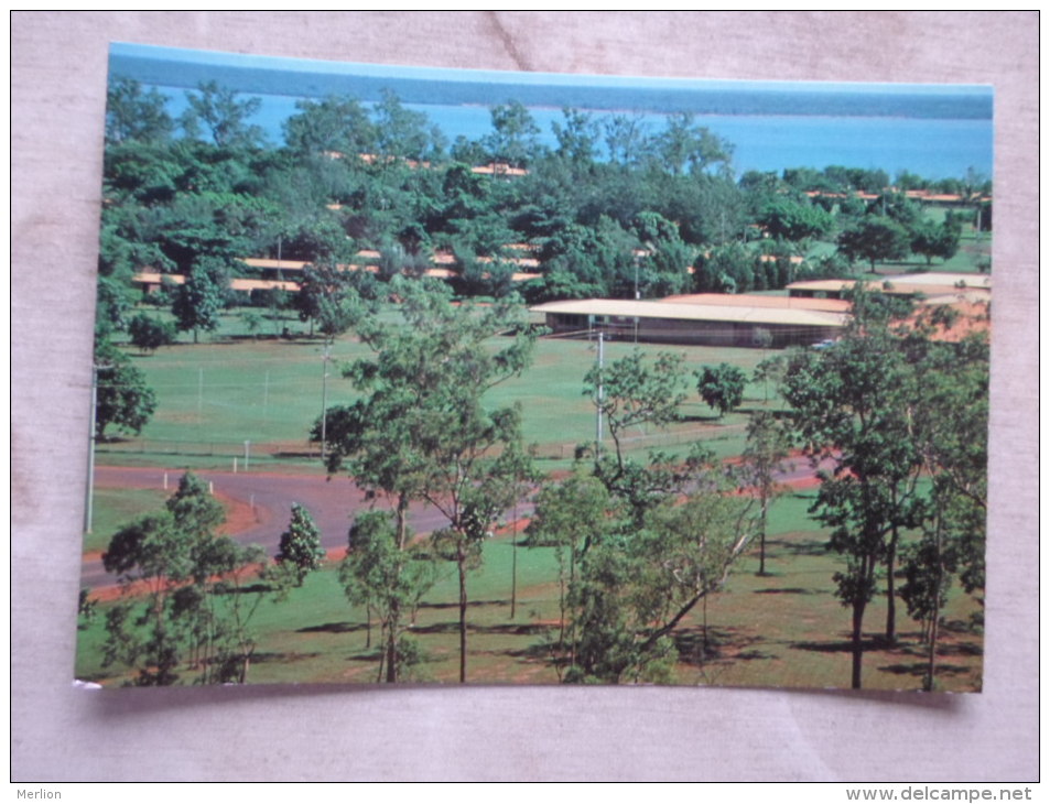 Australia  -WEIPA  Primary School  And  Houses    N.Q. D120755 - Far North Queensland