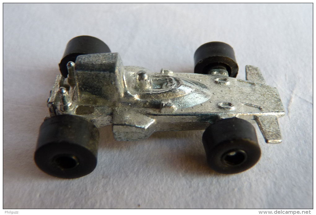 Rare FIGURINE KINDER  METAL VOITURE 1978 - LOTUS JPS 11 U-EI Incomplète - Metal Figurines