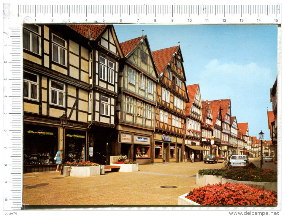 CELLE  -  Blick In Die  Schuhstrasse - Véhicules - Celle