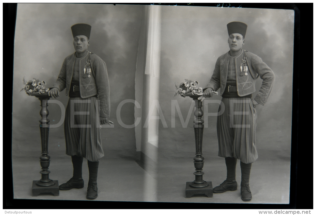 Négatif Photo 12x17 Militaire Soldat Zouave Médaillé De Guerre Régiment D' Afrique Du Nord - Guerre, Militaire