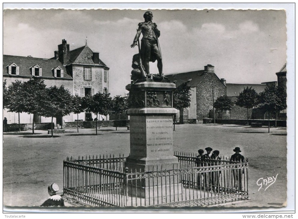 CPSM 29  CARHAIX STATUE DE LA TOUR D AUVERGNE 1952  Grand Format 15 X 10,5 - Carhaix-Plouguer