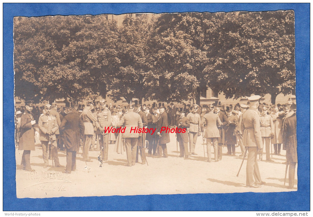 CPA Photo - CELLE Im H. - Rencontre Entre Notables Officiers Militaires - Voir Uniforme Casque à Pointe - Wilh. Margraf - Celle