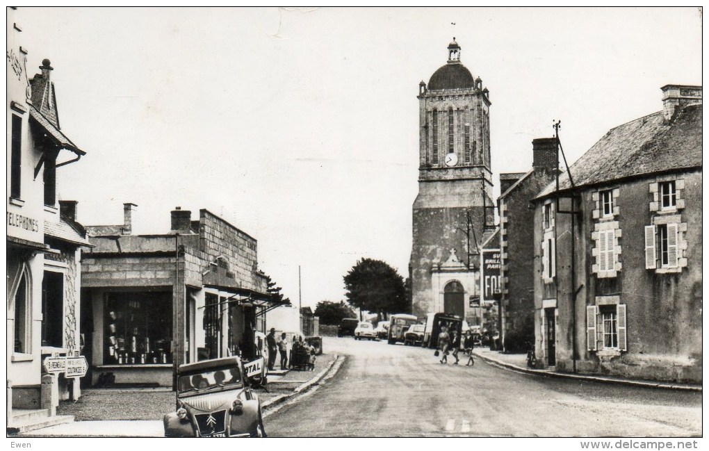 Montmartin. L'Eglise Et La Poste. (2cv En Premier Plan). - Montmartin Sur Mer