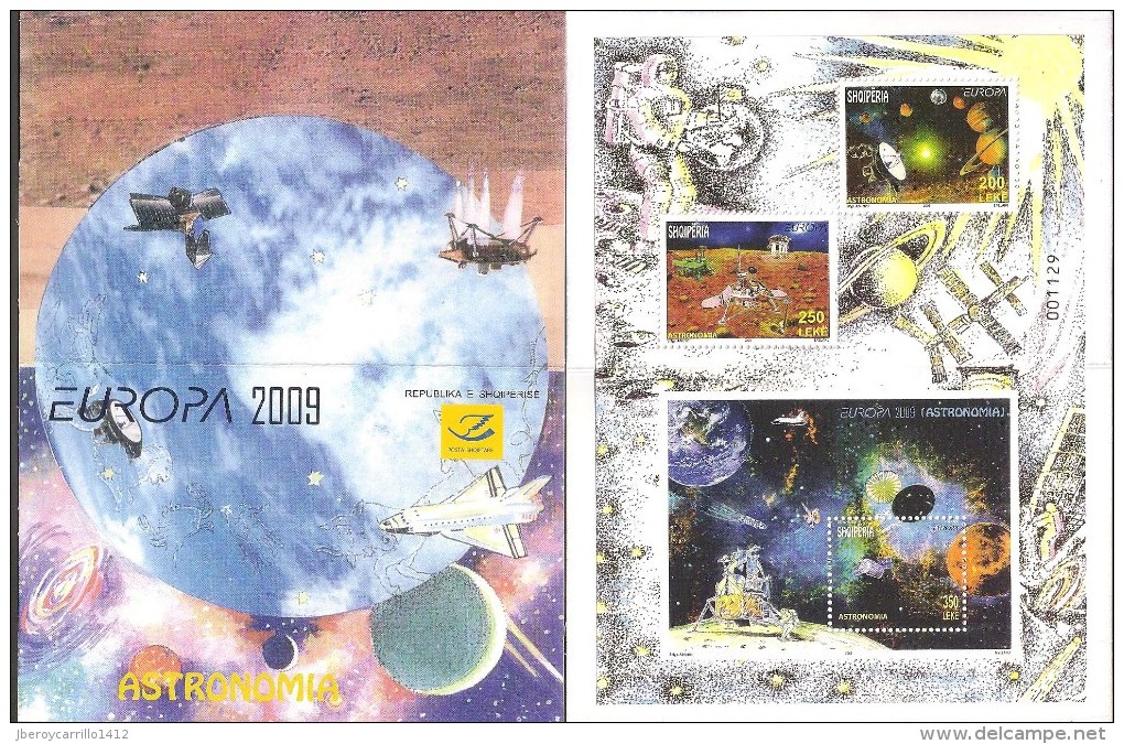 EUROPA 2009- TEMA ANUAL “ASTRONOMIA" - COLECCIÓN  DE LOS 17 CARNETS  OFICIALES  EMITIDOS POR 15 PAISES - Años Completos