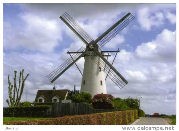 VINDERHOUTE - Lovendegem (O.Vl.) - Molen/moulin - Prachtige Kaart Van Van Vlaenderensmolen Met Wolkenlucht - Lovendegem