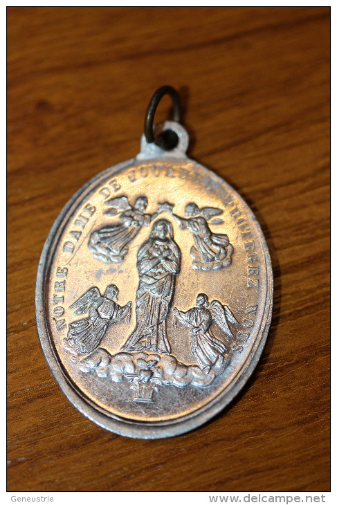 Beau Pendentif Médaille Religieuse "Notre-Dame De Jouarre / Seine-et-Marne" Religious Medal - Religione & Esoterismo