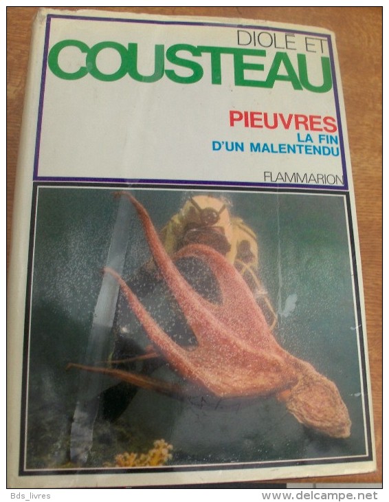 COUSTEAU -   LOT DE 7  VOLUMES DIFFERENTS -VOIR LES SCANS POUR LES TITRES