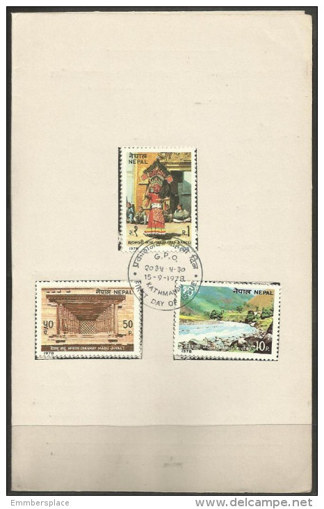 Nepal - 1978 Tourism FD Folder Type 1   SG 365-7  Sc 347-9 - Nepal