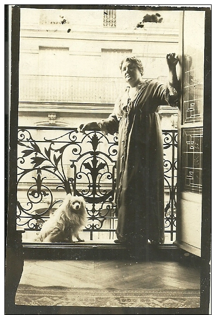 FEMME ET SON CHIEN - Non Classificati