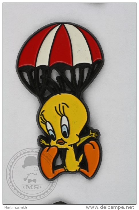 Warner Bross, Looney Tunes Character: Tweety Bird With Parachute Pin Badge #PLS - Cómics