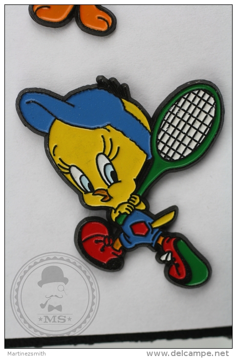 Warner Bross, Looney Tunes Character: Tweety Bird Tennis Player - Pin Badge #PLS - Cómics