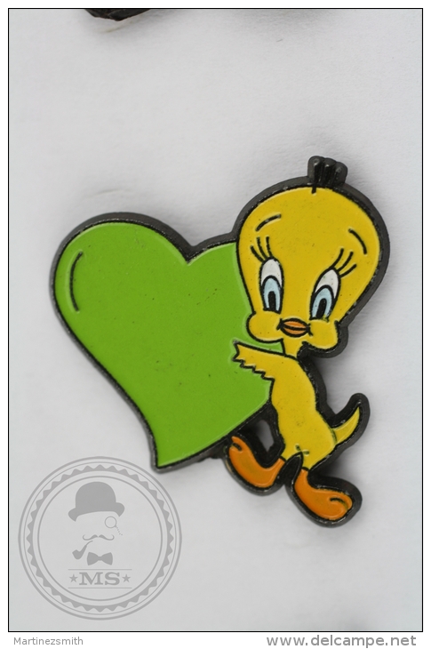 Warner Bross, Looney Tunes Character: Tweety Bird & Green Heart- Pin Badge #PLS - Cómics