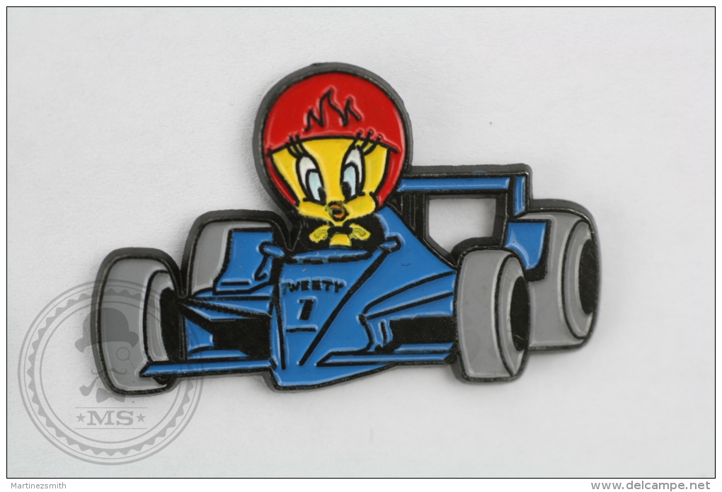 Warner Bross, Looney Tunes Character: Tweety Bird F1 Race Driver- Pin Badge #PLS - Comics