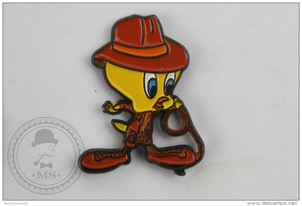 Warner Bross, Looney Tunes Character: Tweety Bird Indiana Jones - Pin Badge #PLS - Cómics