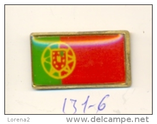 131-6. Pin Bandera Portugal - Ciudades