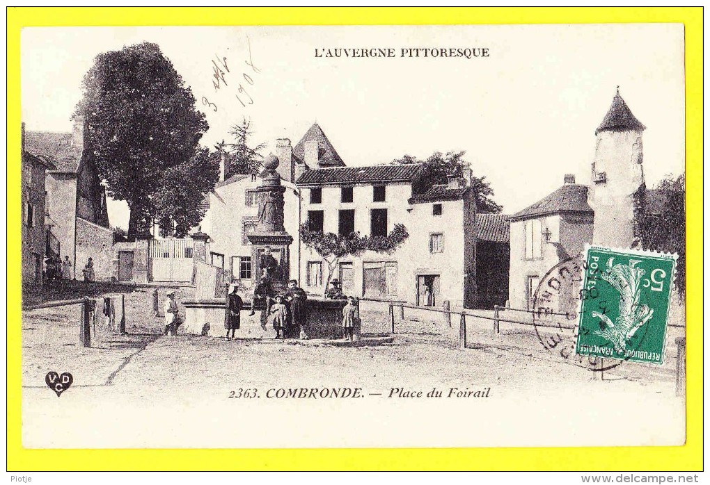 * Combronde (Dép 63 - Puy De Dome - France) * (VCD, Nr 2363) L'Auvergne Pittoresque, Place Du Foirail, Animée, TOP, Rare - Combronde