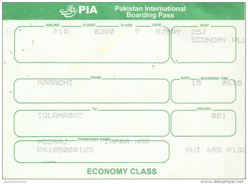 PIA (PAKISTAN INTERNATIONAL AIRLINES) USED BOARDING PASS ECONOMY CLASS - Tarjetas De Embarque