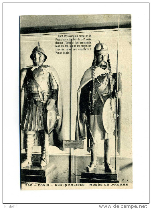 Musée De L´Armée, Paris (75) : Chef Mérovingien Armé De La Francisque (hache) Et De La Framée (lance) - Museum