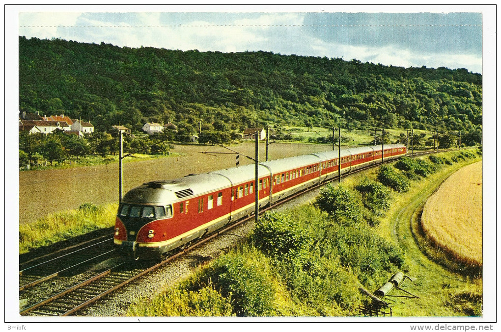 Le 1107, Paris-Francfort Aux Environs De Nogent-l'Artaud - Eisenbahnverkehr