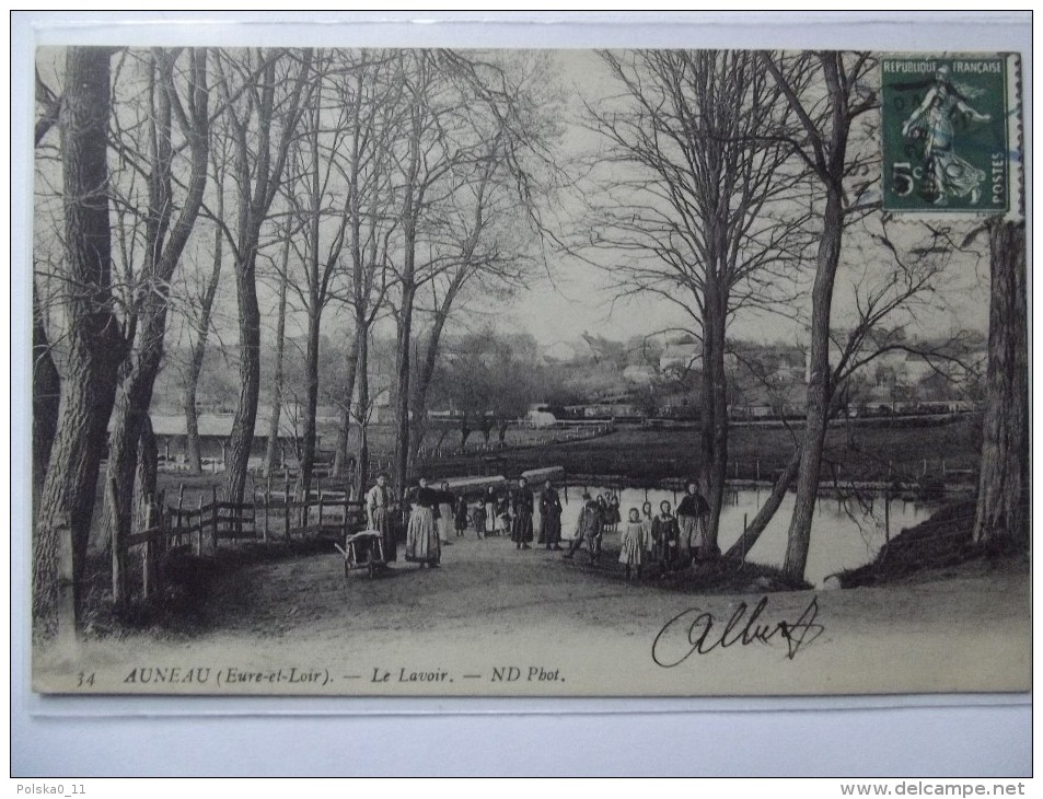 CPA   AUNEAU   LE LAVOIR - Auneau