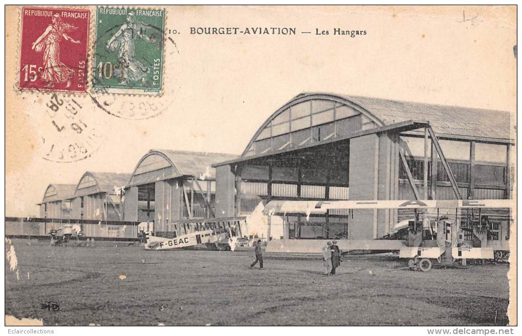 Le Bourget    93     Aviation  Les Hangars     (q.q Grattages Sur Vue) - Le Bourget