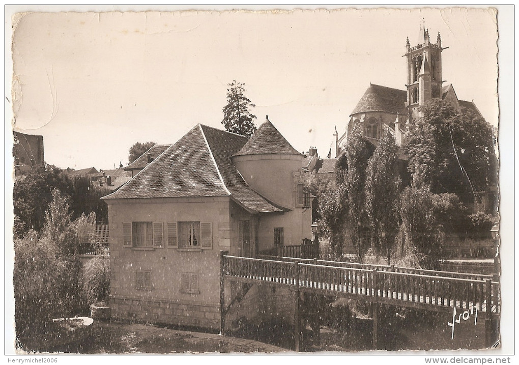 Seine Et Marne - 77 - Moret Sur Loing L'église Et Le Donjon Ed Photo Yvon En 1956 - Moret Sur Loing