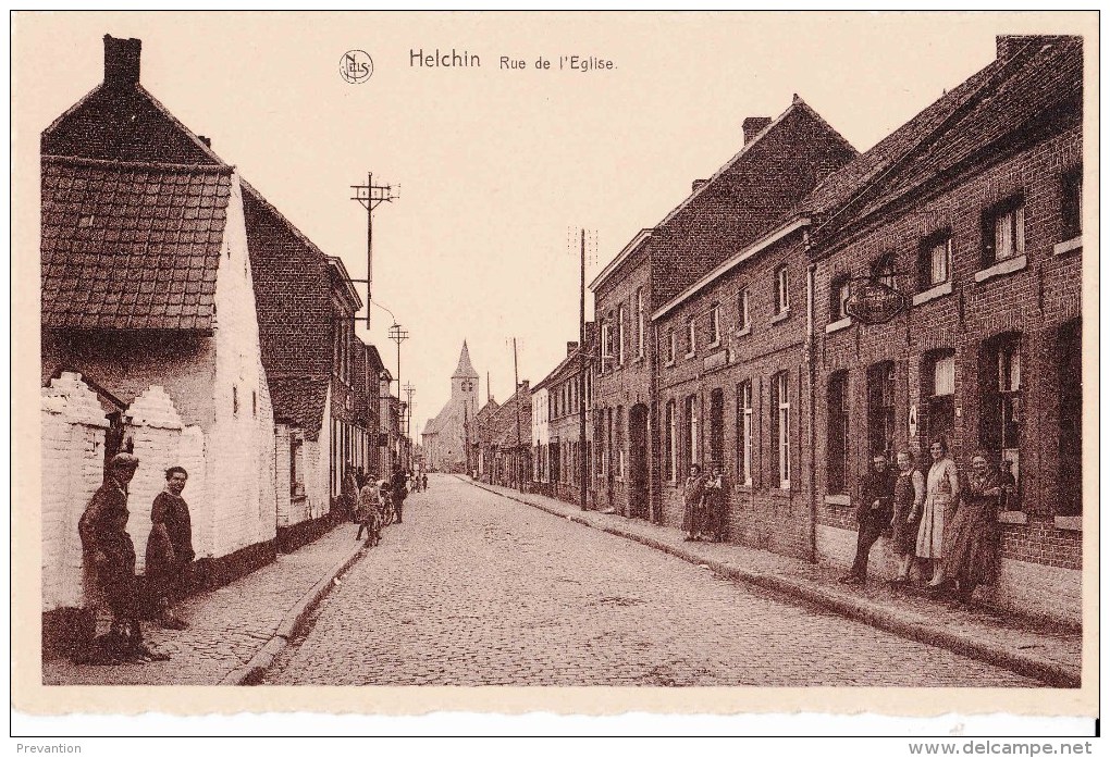 HELCHIN - Rue De L´Eglise Carte Très Animée - Espierres-Helchin - Spiere-Helkijn