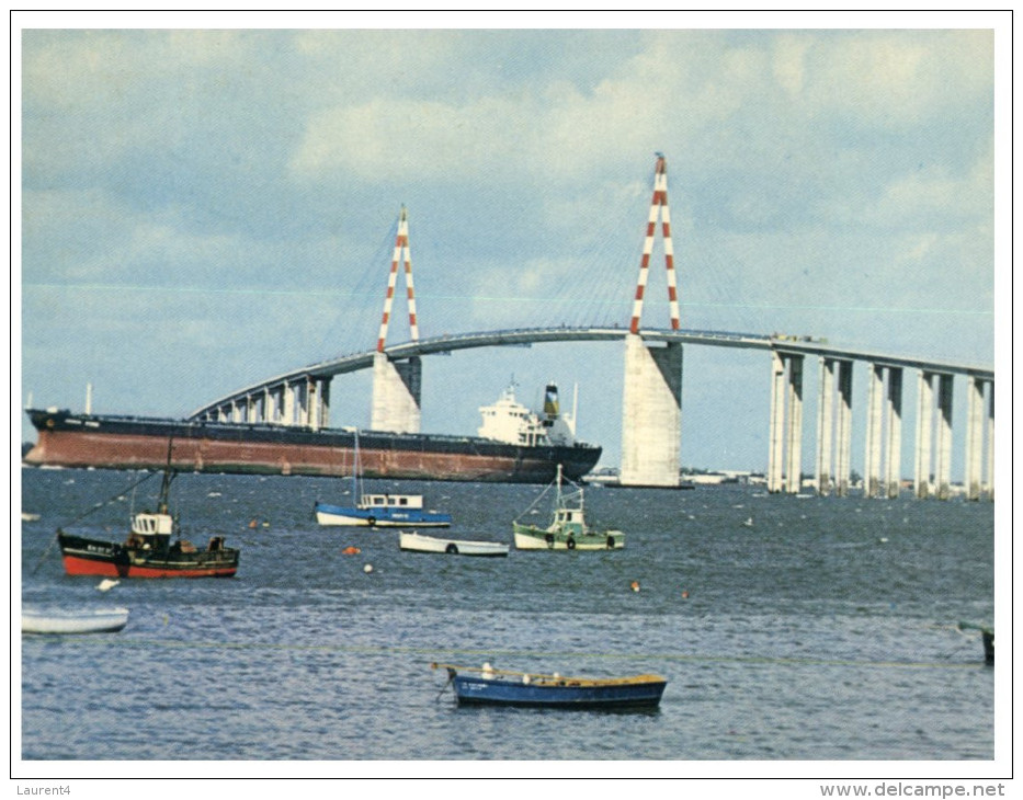 (100 M+S) Pont De St Nazaire Et Petrolier - Pétroliers