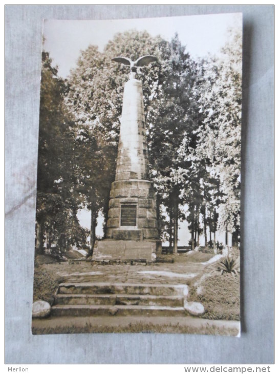 Romania  Albesti Monumentul Lui Petöfi  --Fehérgyeháza       121879 - Romania