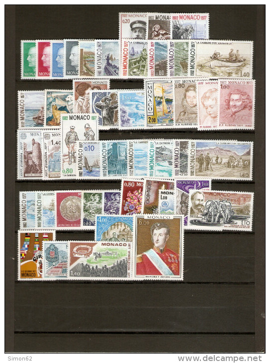 MONACO ANNEE COMPLETE  1977  46 TIMBRES NEUFS ** - Années Complètes