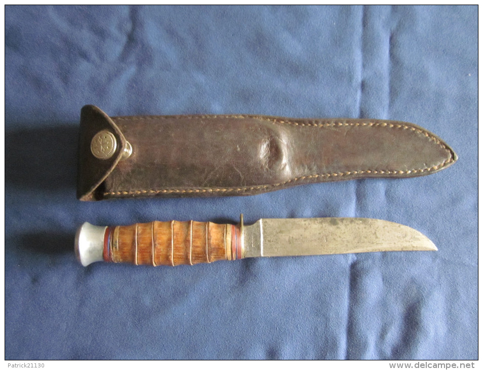 Couteau De Chasse Ou Scout Marque SABATIER - Armes Blanches