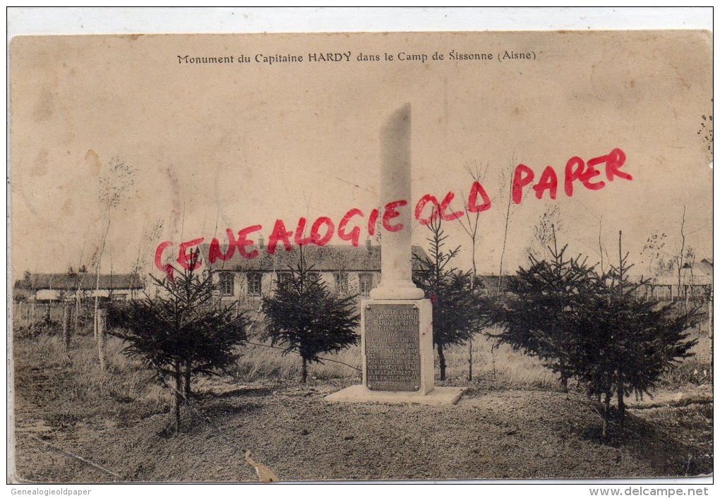 02 - SISSONNE - MONUMENT DU CAPITAINE HARDY DANS LE CAMP - Sissonne