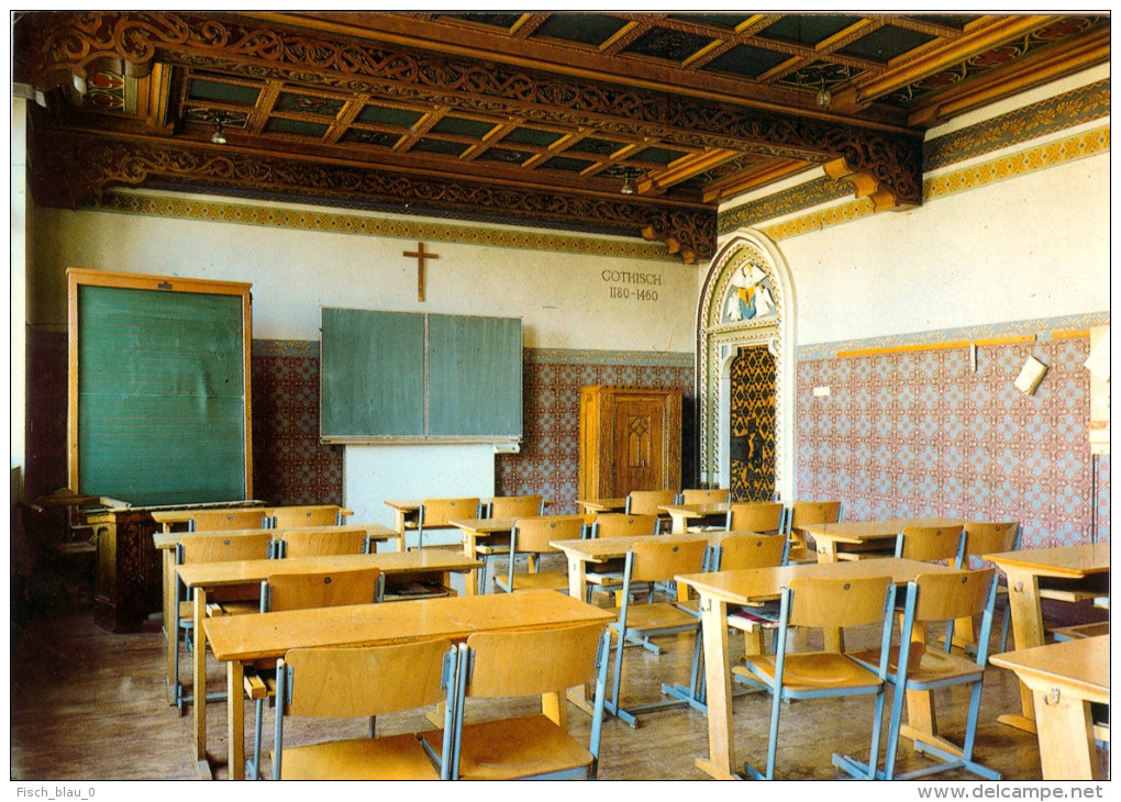 AK NÖ 2560 Berndorf Gotisches Klassenzimmer Volksschule Hauptschule Schule Gotik Kislingerplatz Niederösterreich Austria - Berndorf