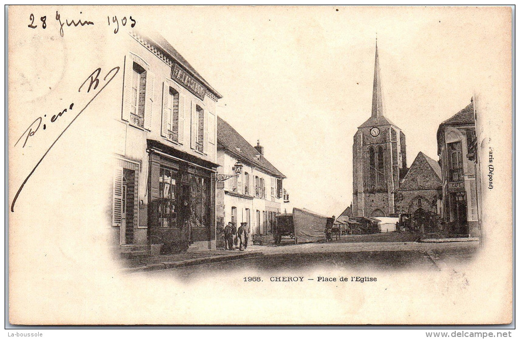 89 CHEROY - La Place De L'église - Cheroy