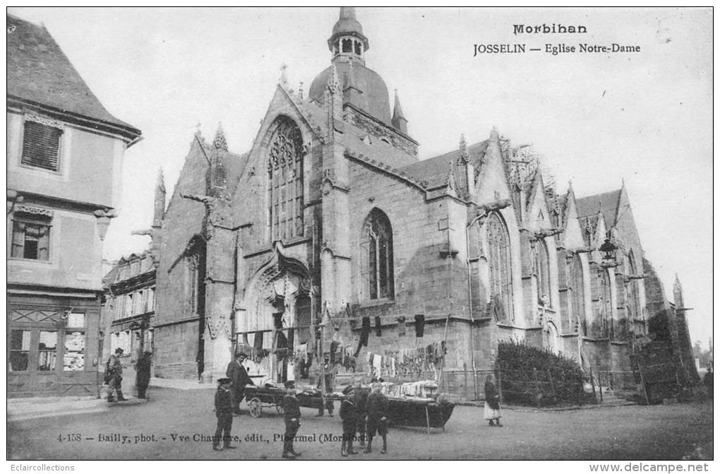 Josselin    56     Eglise Et Marchand Ambulant - Josselin