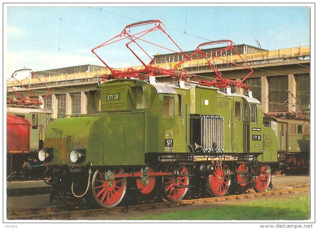 TRAIN Allemagne - EISENBAHN Deutschland - MÜNCHEN - Elektro Güterzuglokomotive E 71 28 - Trains