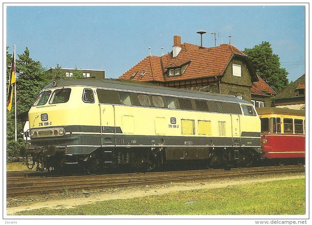 TRAIN Allemagne - EISENBAHN Deutschland - KÖNIGSTEIN/TAUNUS - Diesel-Streckenlokomotive 216 198-2 (tractant Un Autorail) - Stations With Trains