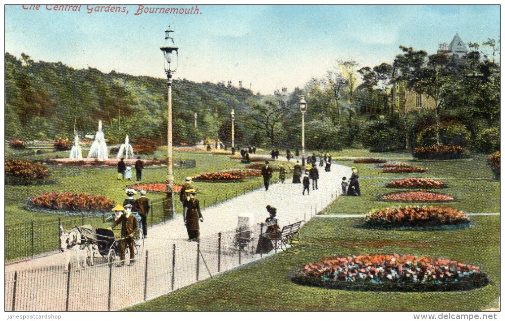 BOURNEMOUTH - CENTRAL GARDENS WITH HORSE AND CARRIAGE - Coloured Postcard - Bournemouth (avant 1972)