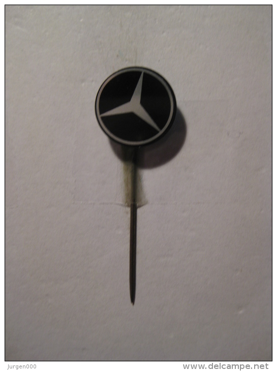 Pin Mercedes (GA02862) - Mercedes