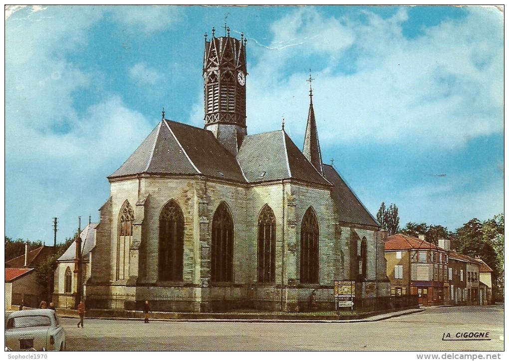 CHAMPAGNE ARDENNE - 52 - HAUTE MARNE -  ECLARON - L'église Saint Laurent - CPSM GF Couleur - Eclaron Braucourt Sainte Liviere
