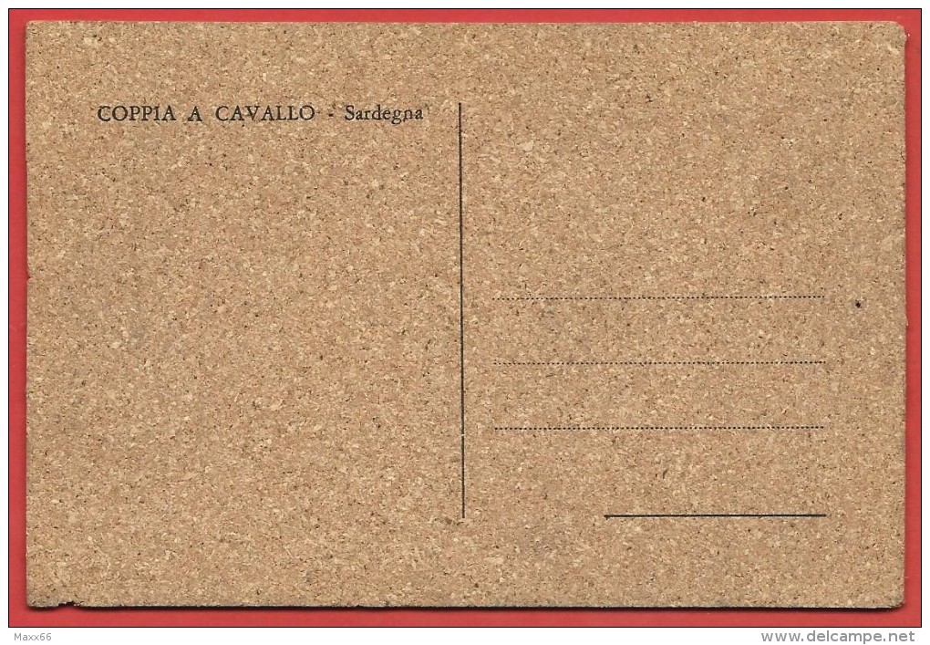 CARTOLINA NV ITALIA - SARDEGNA - Coppia A Cavallo - Cartolina In Sughero - 9 X 14 - Altri & Non Classificati