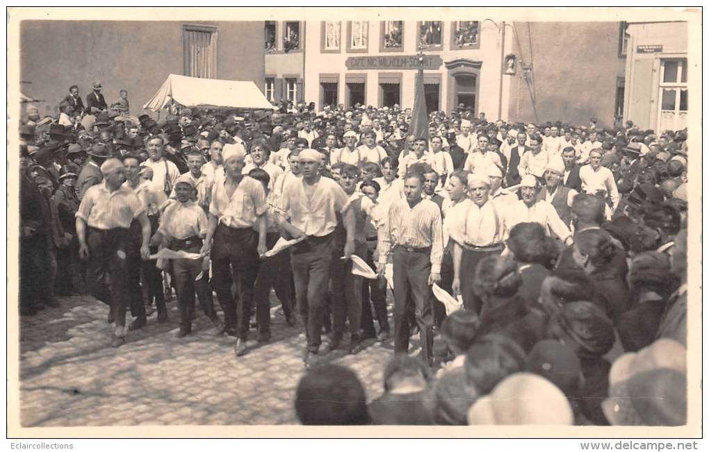 Luxembourg     Echternach  Procession Dansante  ? La Petite Suisse Luxembourgeoise (carte Photo) - Luxembourg - Ville