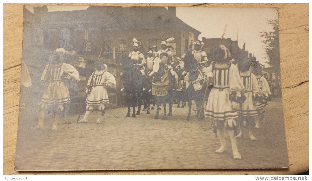 Très Belle Carte Postale De Tournai - Personnages Carnaval - Tournai