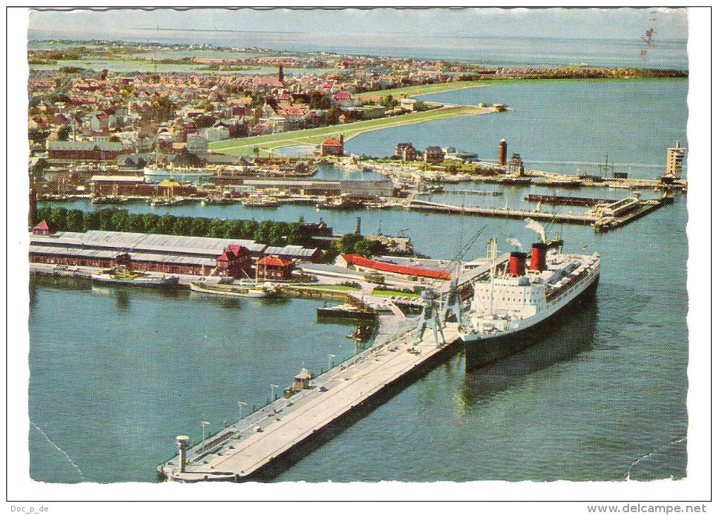 Deutschland - Cuxhaven - TS Hanseatic Am Steubenhöft - Schiff - Ship - Dampfer - Cuxhaven