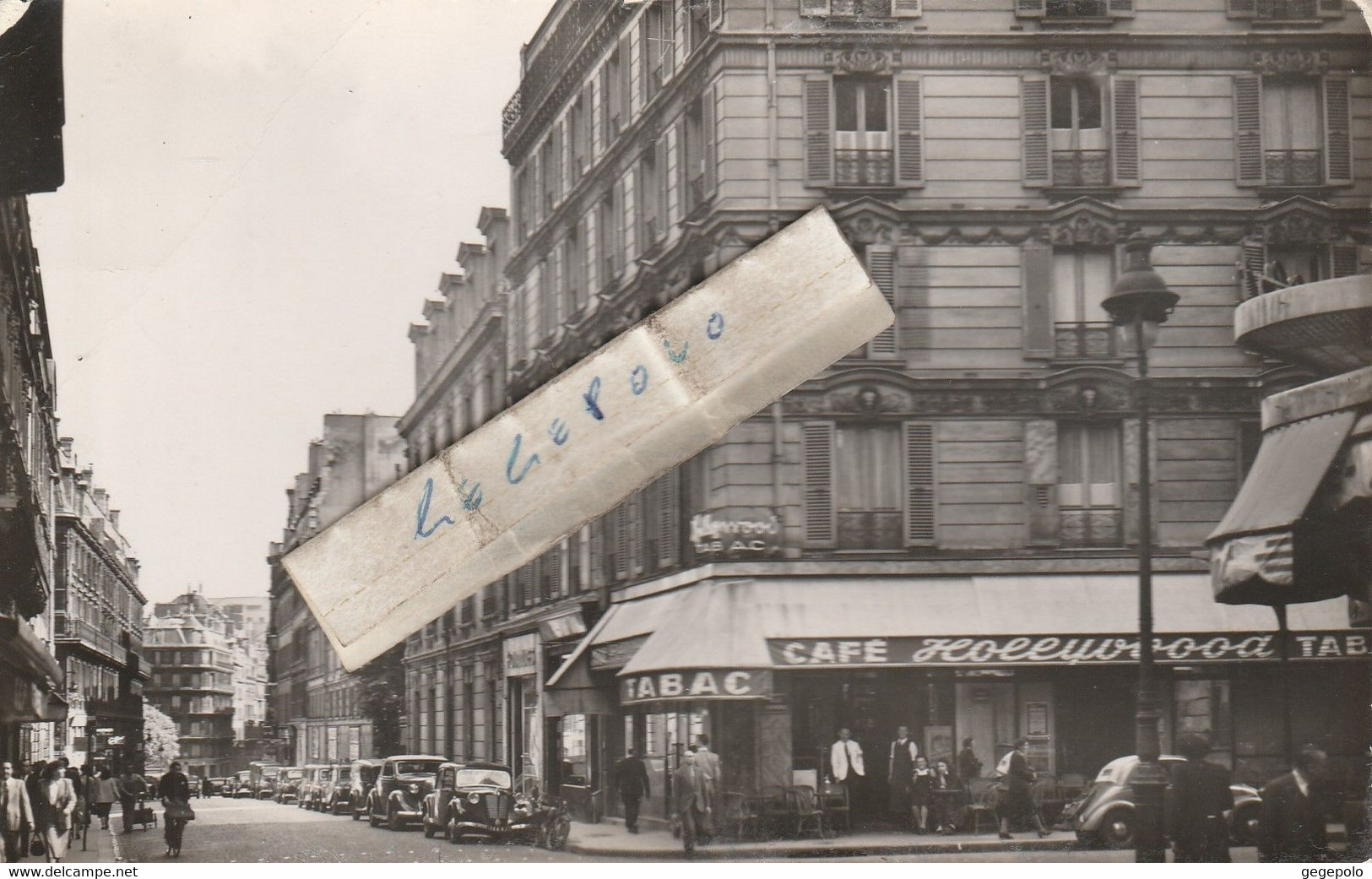 PARIS - Rue De Clichy Et Rue D'Athènes ( Café-Tabac HOLLYWOOD ) - District 09