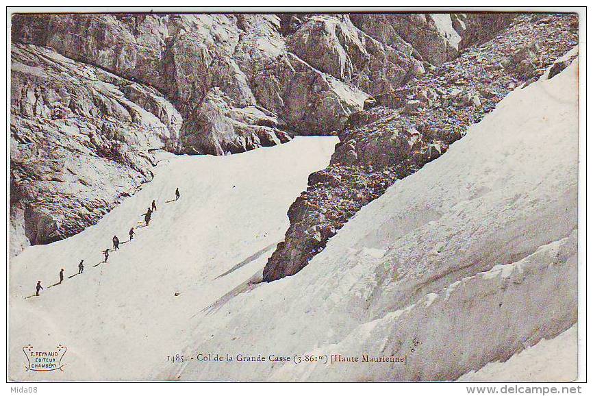 LOT DE 33 CARTES . ALPINISTES . CORDEES. SKIEURS. SPORTS D'HIVER. ASCENSION . GLACIER . SERACS . A VOIR