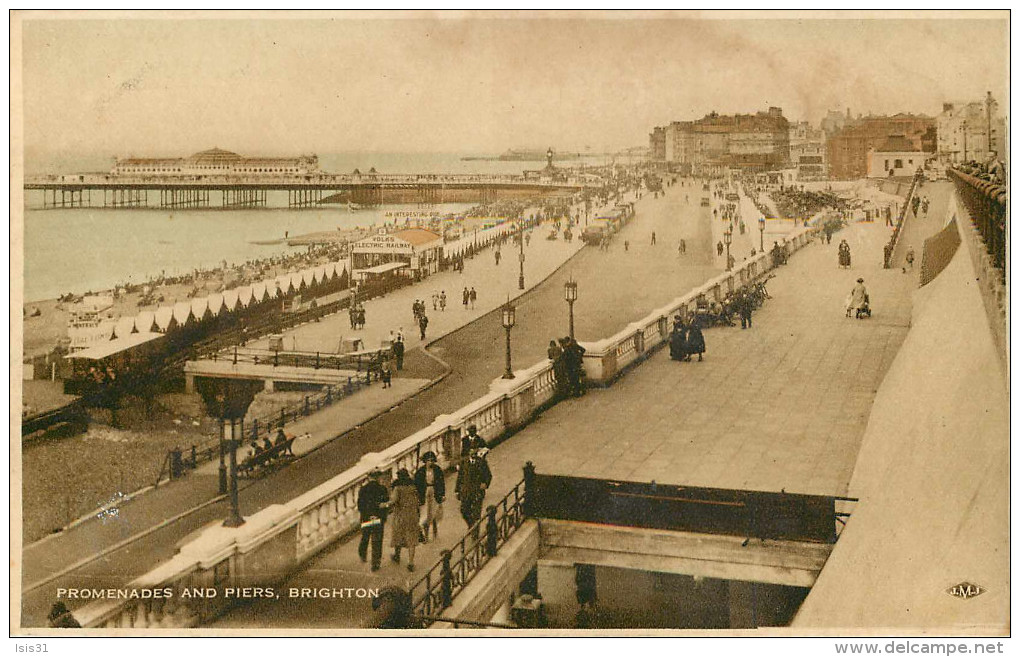 Royaume-Uni - Angleterre - Sussex - Promenades And Piers , Brighton - 2 Scans - état - Brighton