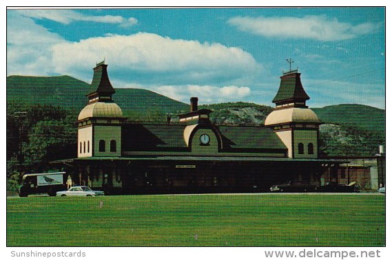 New Hampshire North Conway Railroad Station With Moat Mountain Range In Background White Mountains New Hampshire - White Mountains