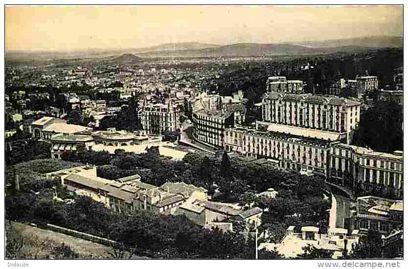 63 - Royat - Vue Générale Et Clermont-Ferrand - Voir Scans Recto-Verso - Royat