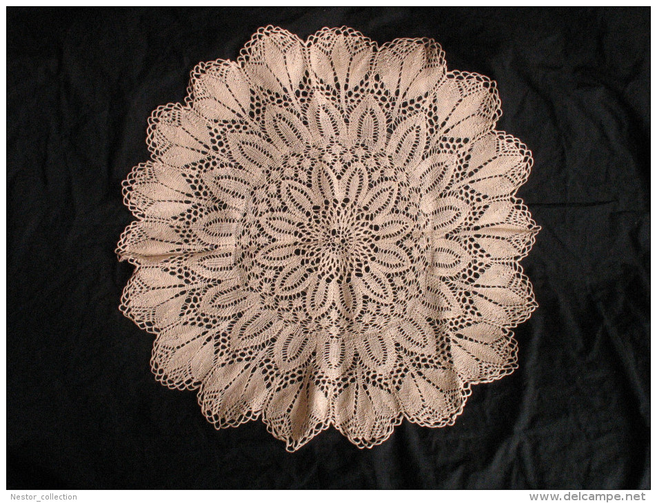 Grand Centre De Table Napperon Crochet Rond - Other & Unclassified